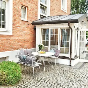 ** Bed & Breakfast American House Hennela Polsko